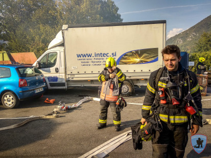 Vaja: Požar v tovarni Intec MKD, Križe, 15. 9. 2018