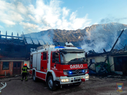 Požar gospodarskega poslopja v Podljubelju, 29. 3. 2017