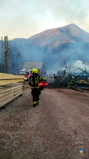 Požar gospodarskega poslopja v Podljubelju, 29. 3. 2017