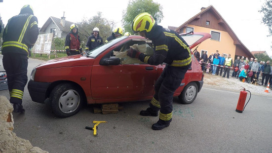 Vaja: prometna nesreča, Sebenje, 7. 10. 2017