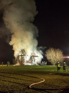 Požar lesene lope v Sebenjah, 20. 3. 2016