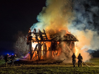 Požar lesene lope v Sebenjah, 20. 3. 2016