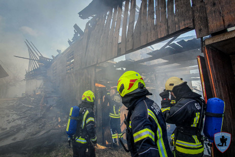 Požar gospodarskega poslopja in hiše, Hudo, 29. 1. 2020