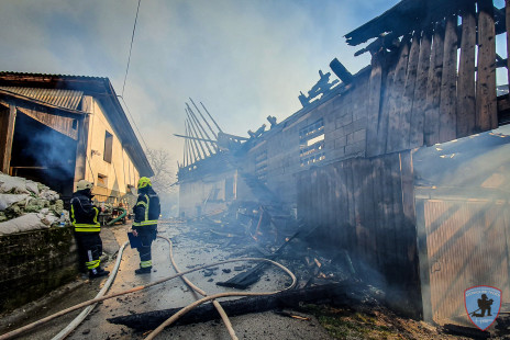 Požar gospodarskega poslopja in hiše, Hudo, 29. 1. 2020