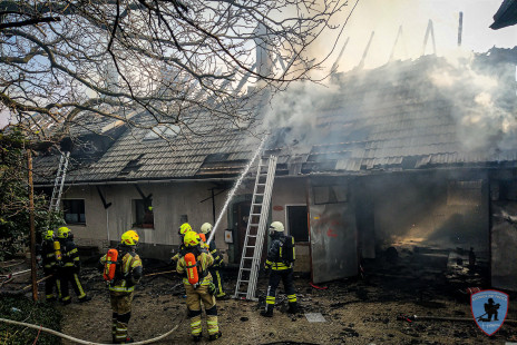 Požar gospodarskega poslopja in hiše, Hudo, 29. 1. 2020