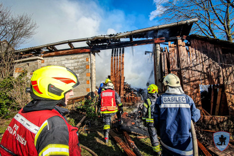 Požar gospodarskega poslopja in hiše, Hudo, 29. 1. 2020