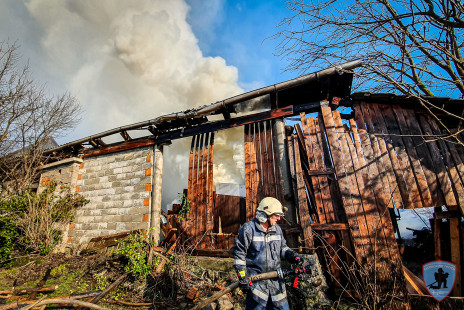 Požar gospodarskega poslopja in hiše, Hudo, 29. 1. 2020