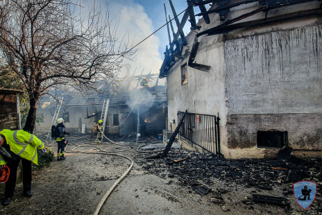 Požar gospodarskega poslopja in hiše, Hudo, 29. 1. 2020