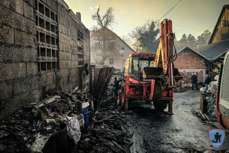 Požar gospodarskega poslopja in hiše, Hudo, 29. 1. 2020