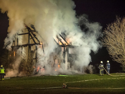 Požar lesene lope v Sebenjah, 20. 3. 2016