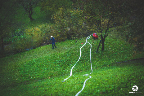 Vaja: travniški požar nad šolo v Dolini, 19. 10. 2016